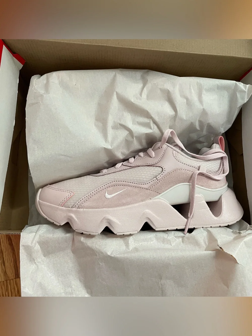 Nike RYZ 365 II Barely Rose Pink Women’s Sneakers Size 7.5 New in Box